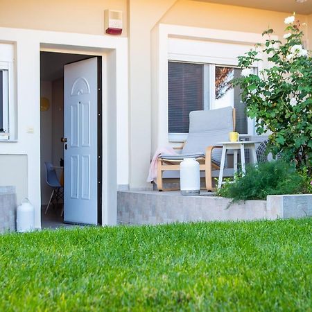 Yelayellow House Near To Airport, Rafina Port And Metropolitan Expo Артеміда Екстер'єр фото