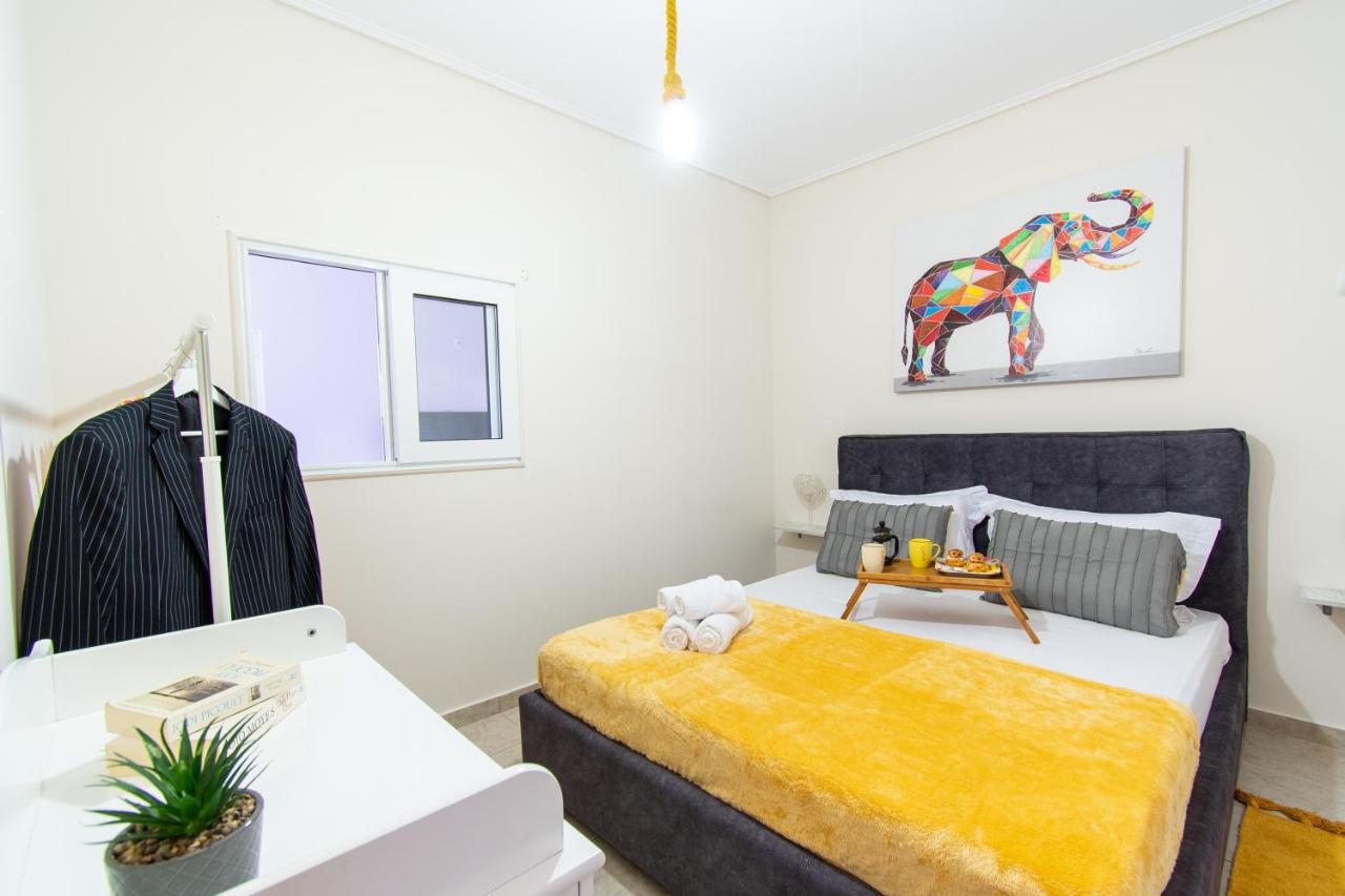 Yelayellow House Near To Airport, Rafina Port And Metropolitan Expo Артеміда Екстер'єр фото