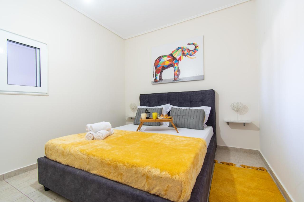 Yelayellow House Near To Airport, Rafina Port And Metropolitan Expo Артеміда Екстер'єр фото