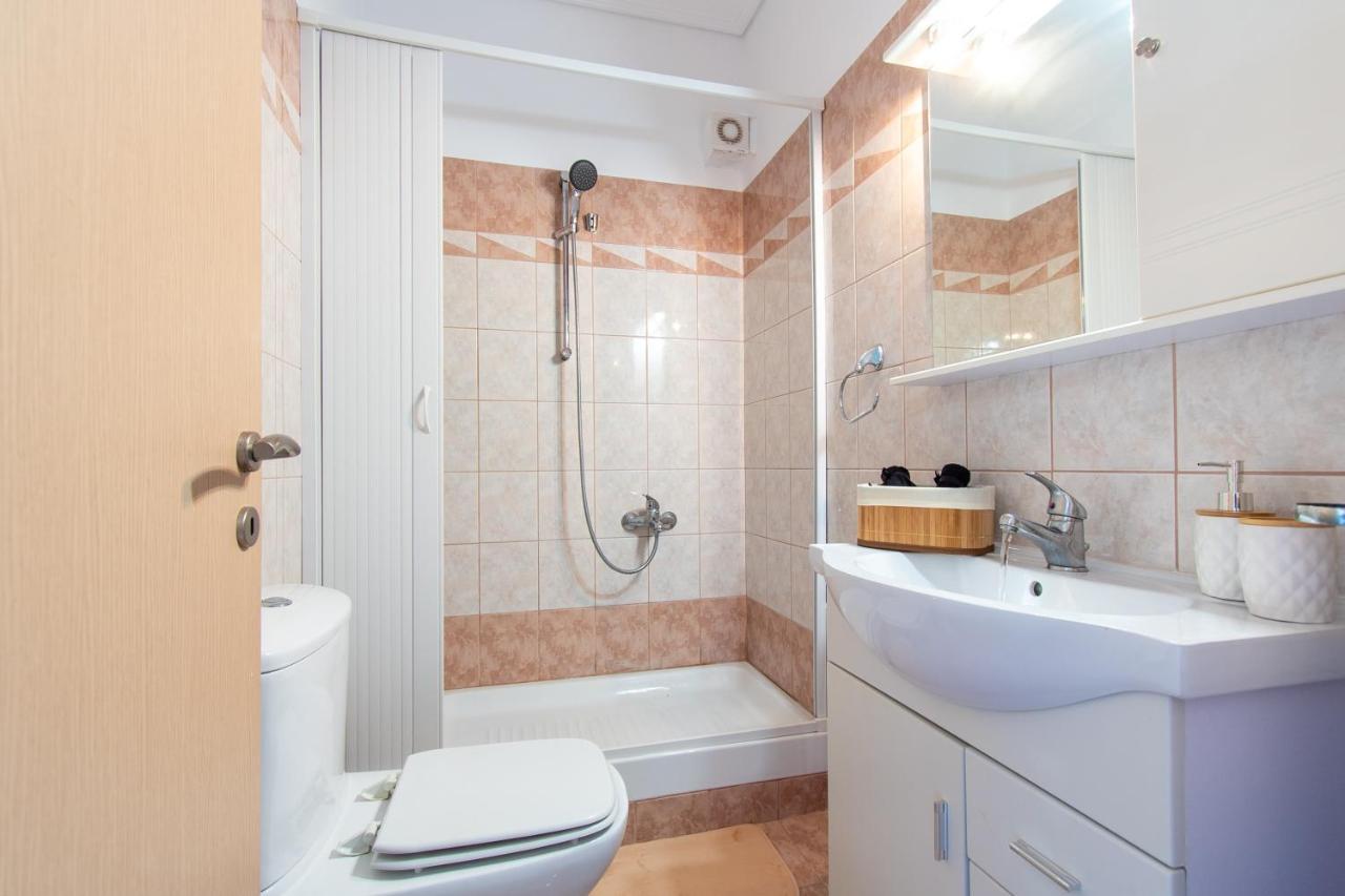 Yelayellow House Near To Airport, Rafina Port And Metropolitan Expo Артеміда Екстер'єр фото